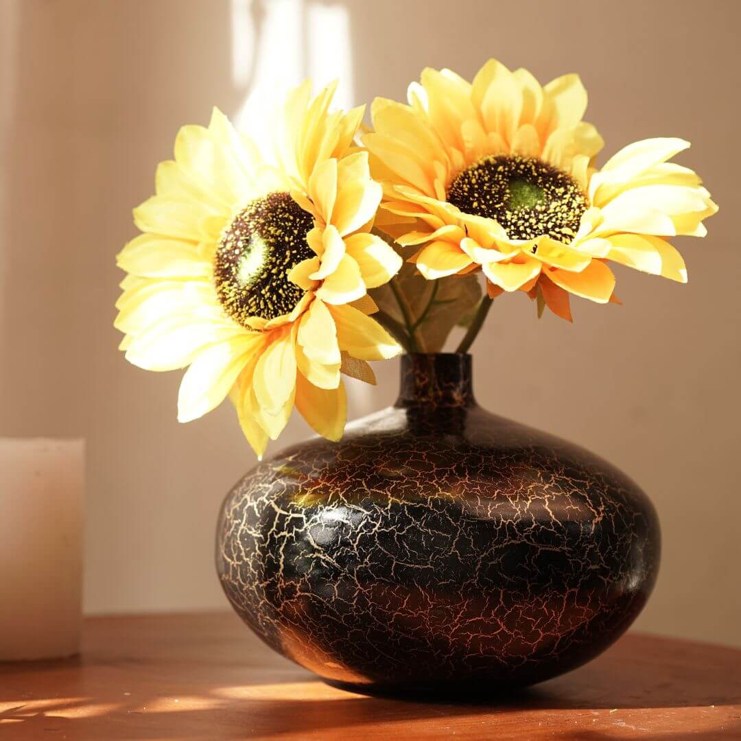 flower vase with flowers - Wide 