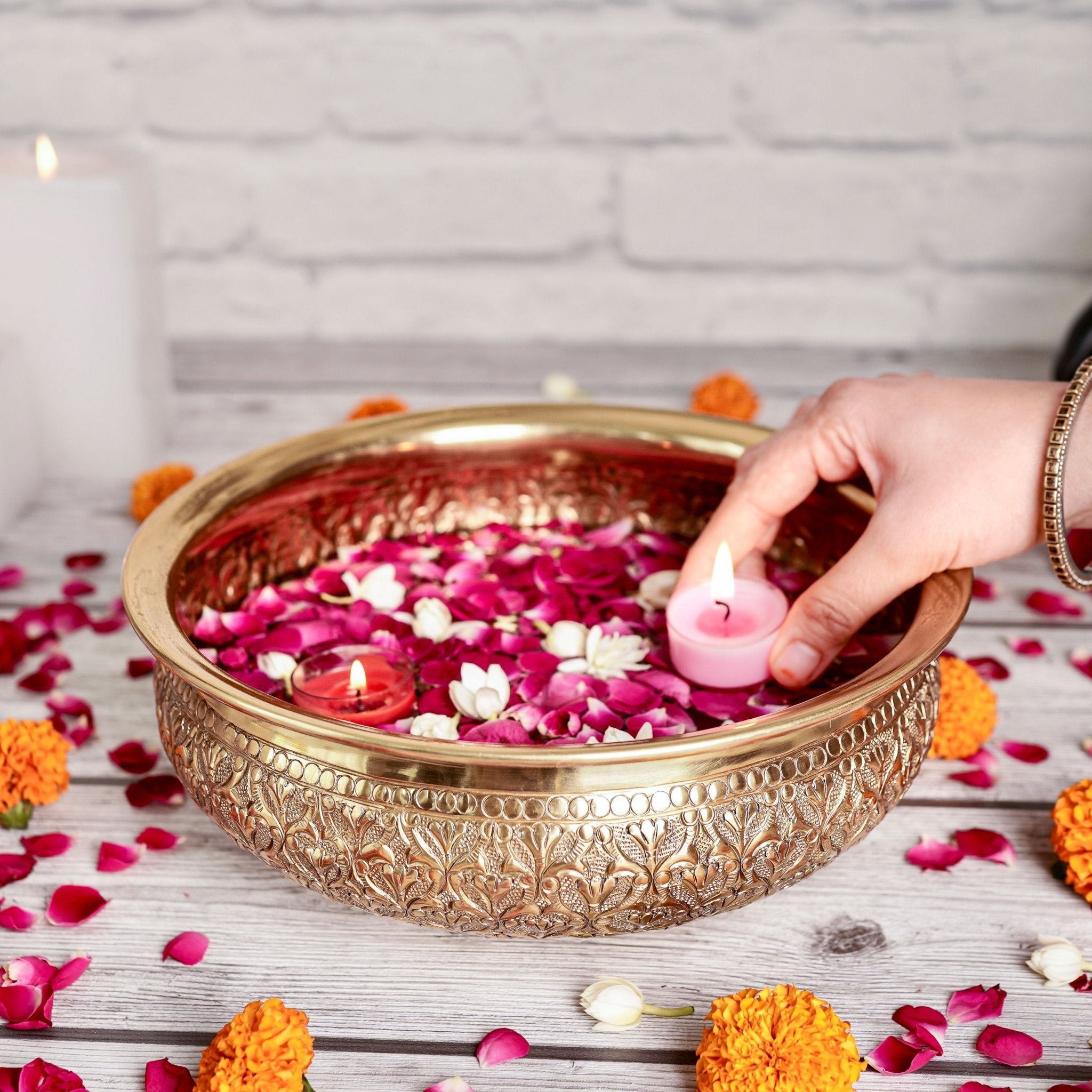 Metal Urli, Traditional urli bowl, Floating flower urli