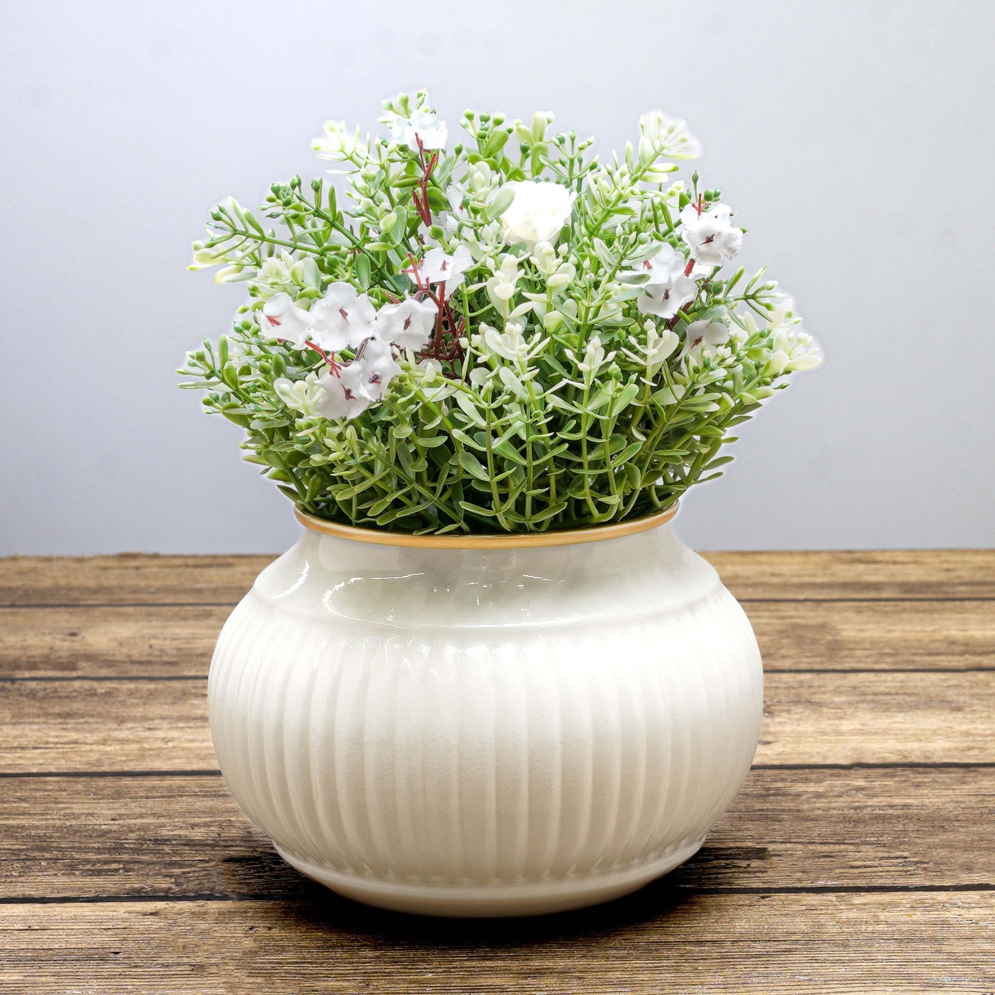 White metal indoor planter Behoma