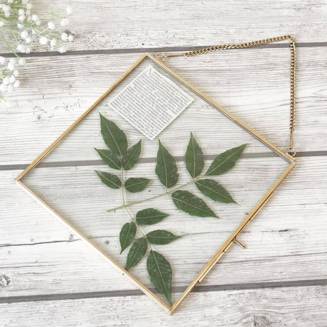 Floating frame, glass photo frame, gifts for her, anniversary gifts, gift ideas, birthday gift