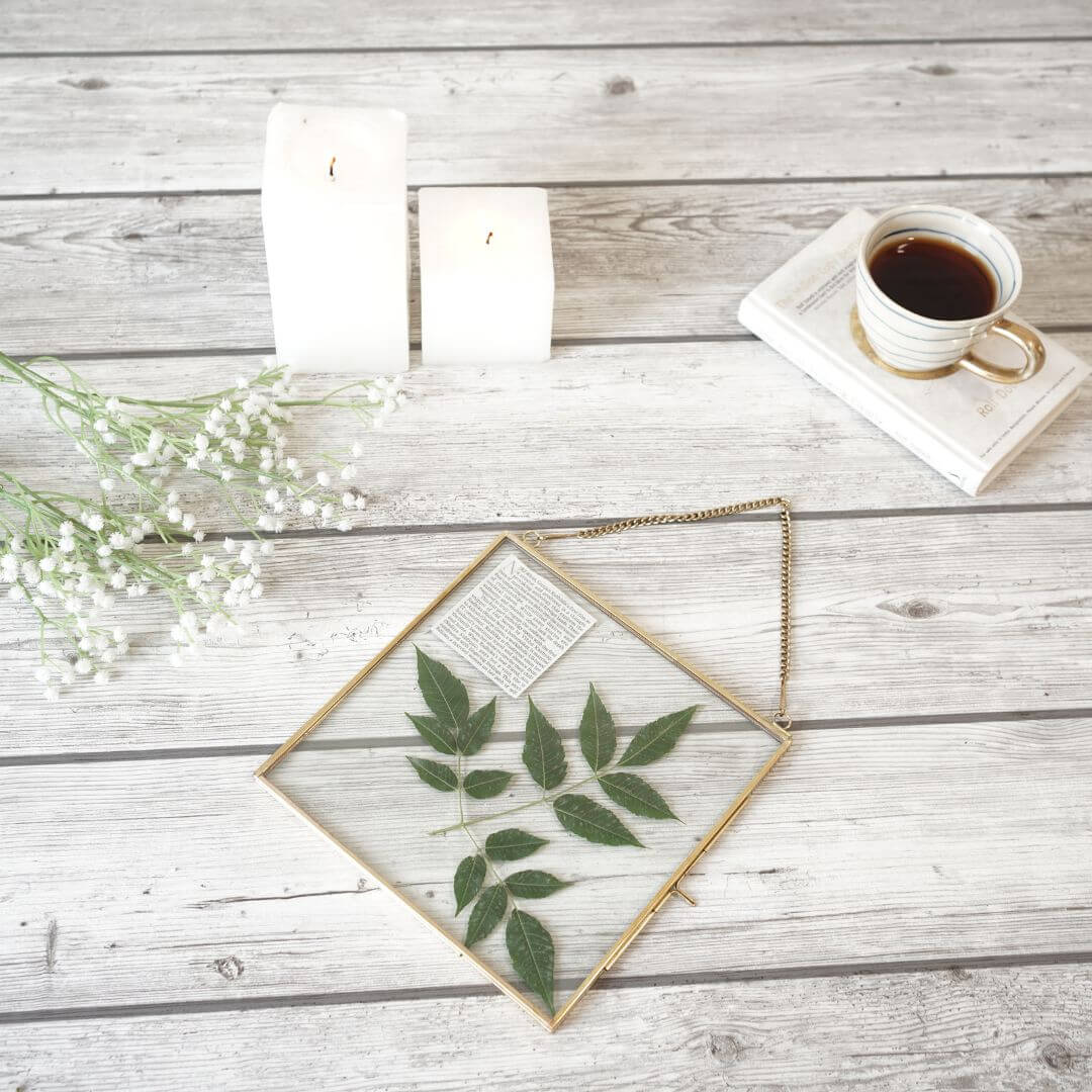 Floating frame, glass photo frame, gifts for her, anniversary gifts, gift ideas, birthday gift