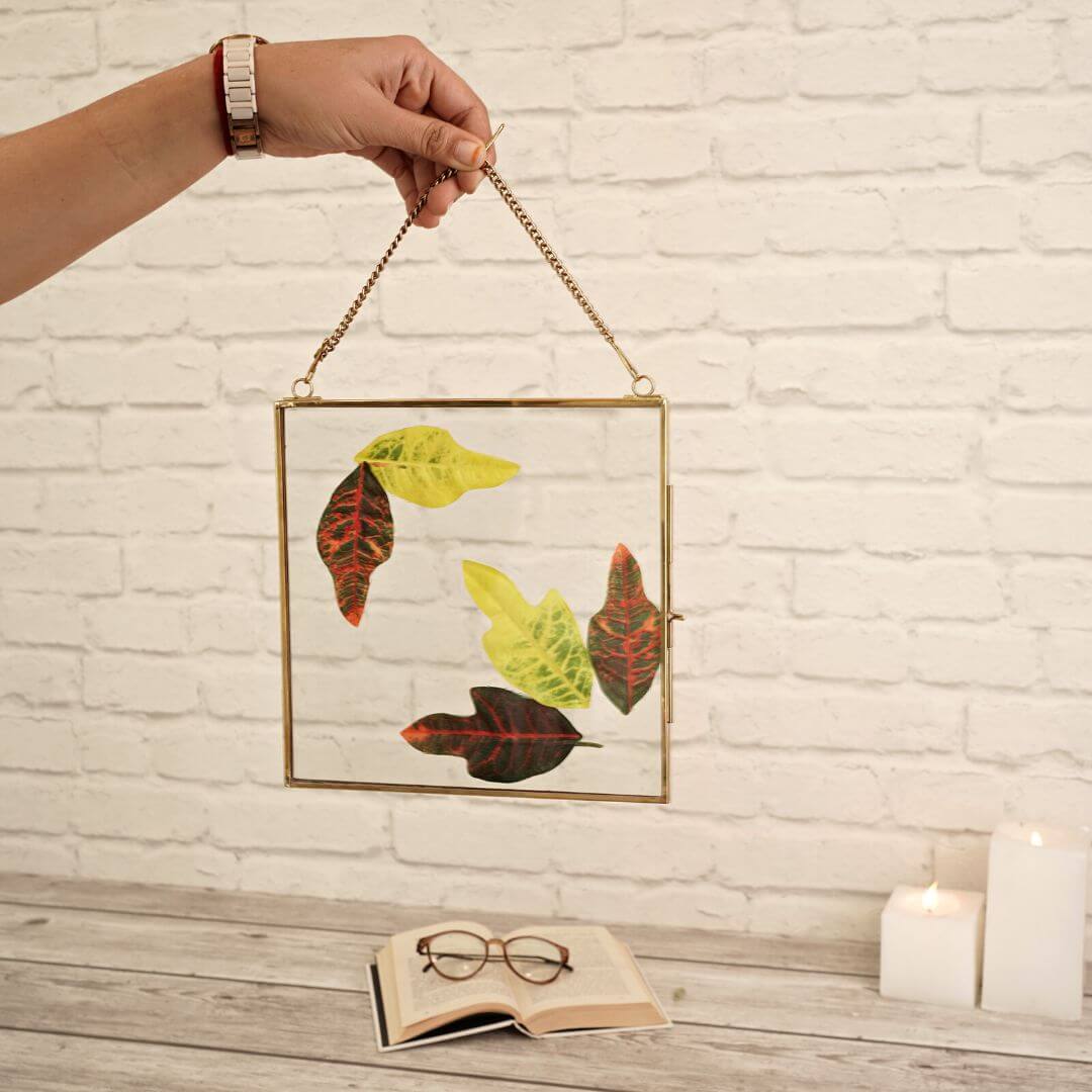 Floating frame, glass photo frame, gifts for her, anniversary gifts, gift ideas, birthday gift