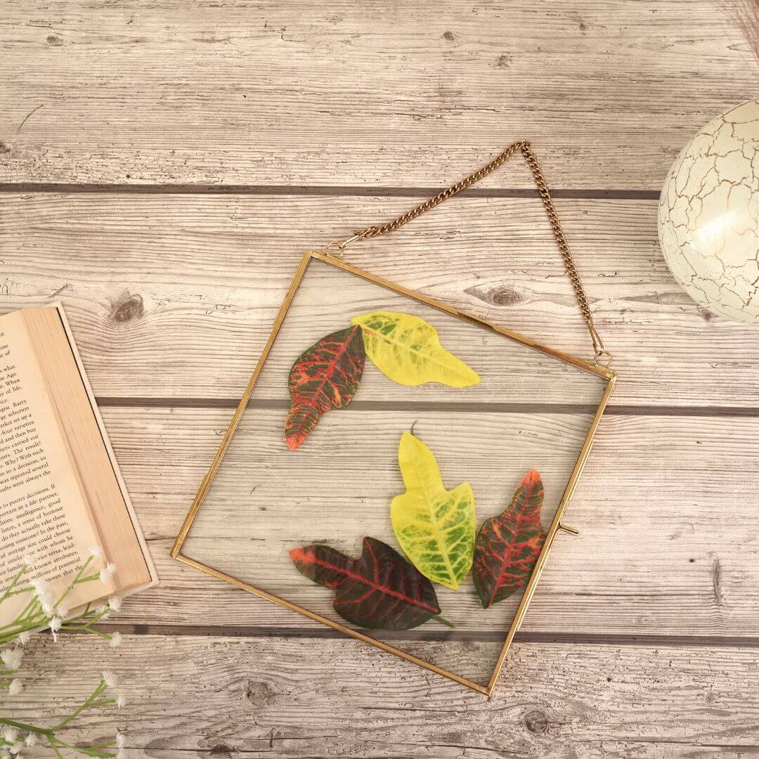 Floating frame, glass photo frame, gifts for her, anniversary gifts, gift ideas, birthday gift