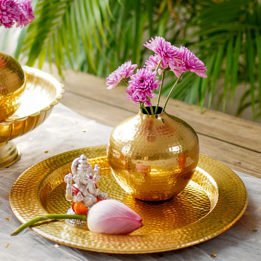 Metal Gold Platter, Decorative metal platter, Metal serving tray, Metal decorative tray