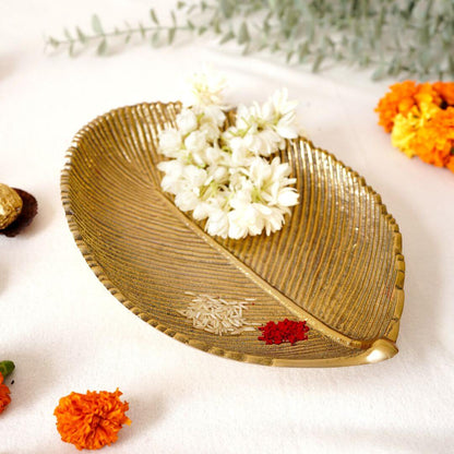 Metal decorative tray, Metal serving tray, Decorative metal platter, Large