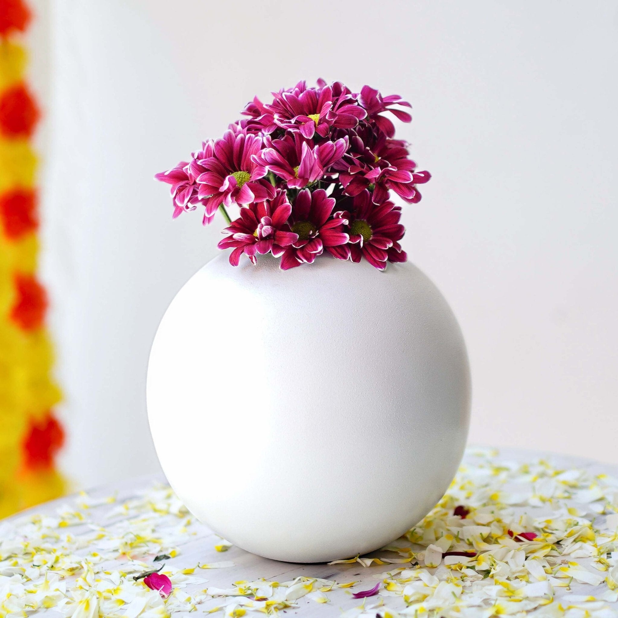 Metal Ball Flower Vase Large | White - Behoma