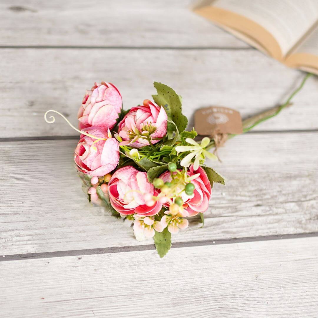 Off-white Metal Flower Vase | Crackled