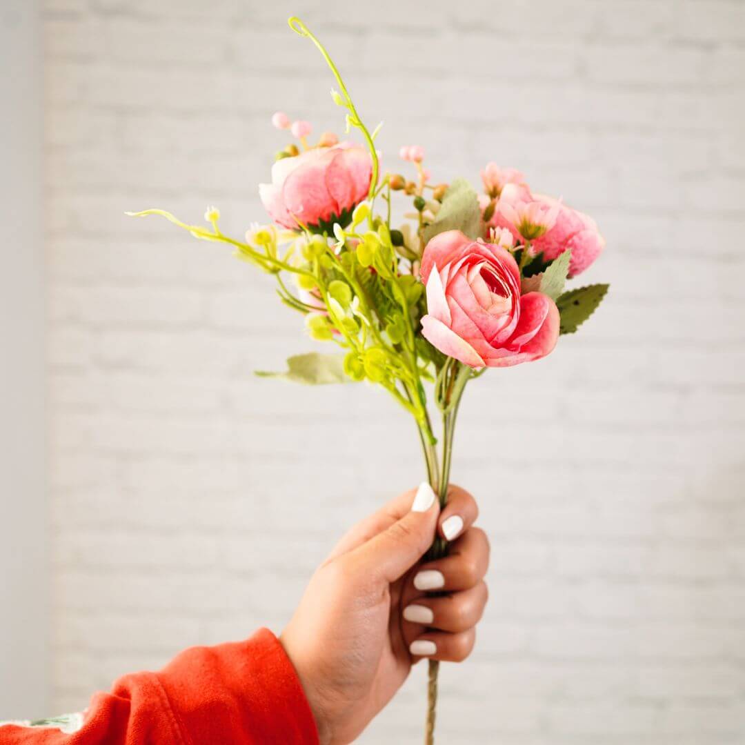 Off-white Metal Flower Vase | Crackled