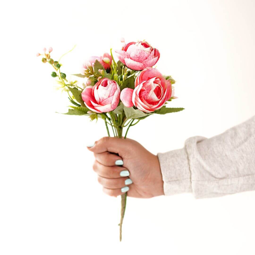 Off-white Metal Flower Vase | Crackled