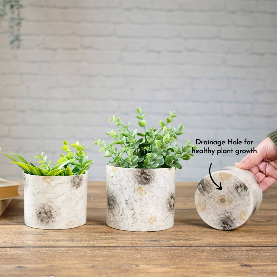 Off - White Mini Metal Planter - Behoma