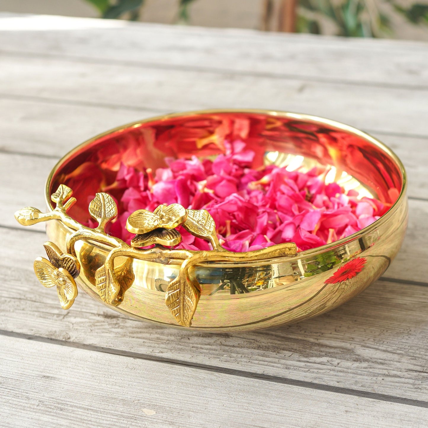 Brass Urli, Brass urli for pooja, Traditional urli bowl, Floating flower urli