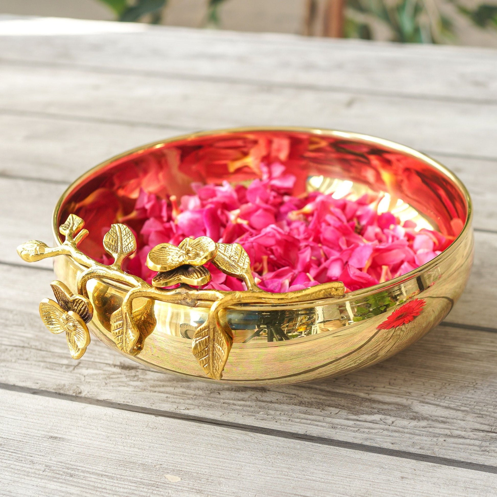 Brass Urli, Brass urli for pooja, Traditional urli bowl, Floating flower urli