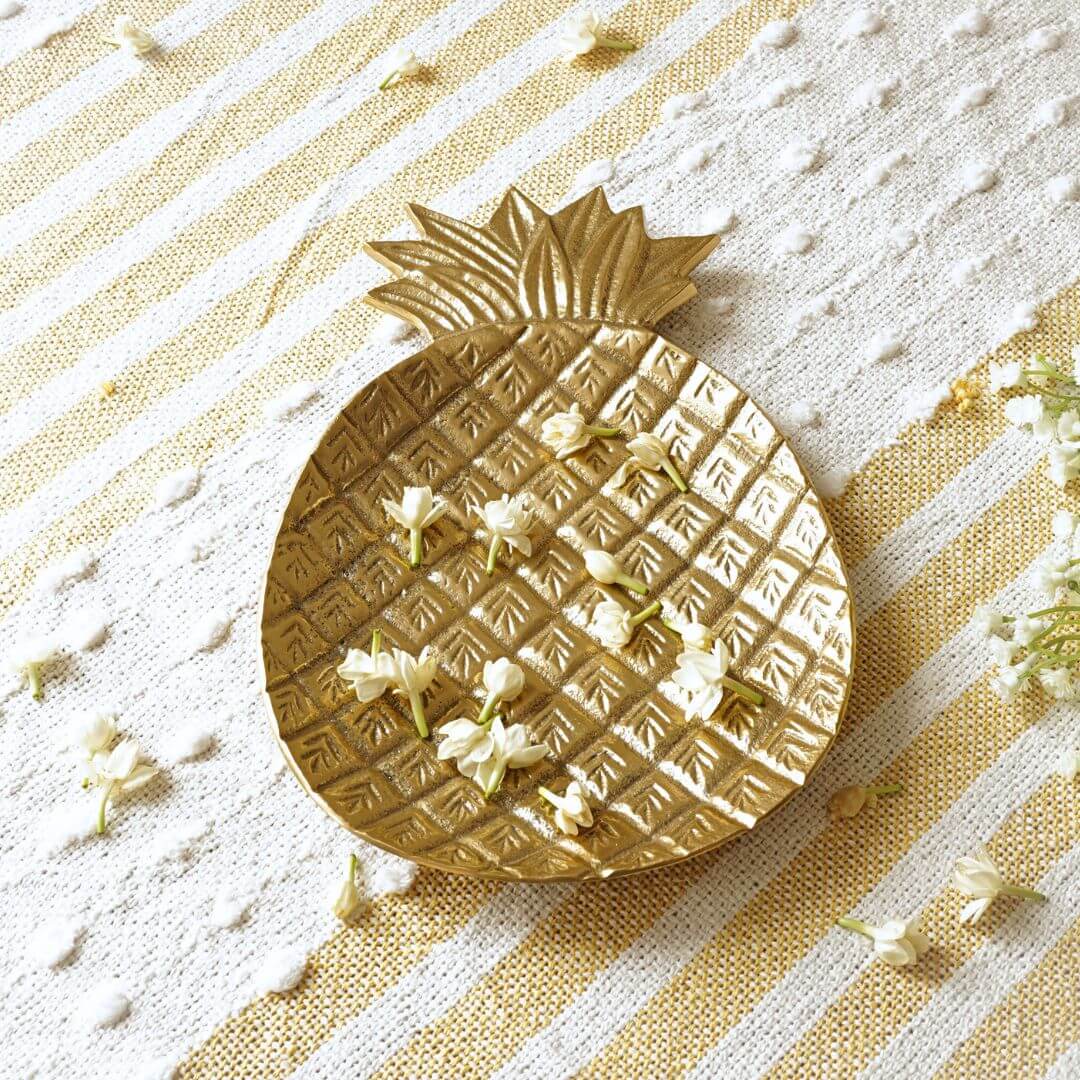 Metal decorative tray, Metal serving tray, Decorative metal platter, Gold
