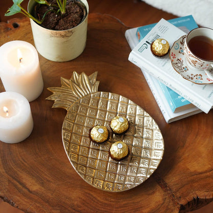 Metal decorative tray, Metal serving tray, Decorative metal platter, Gold