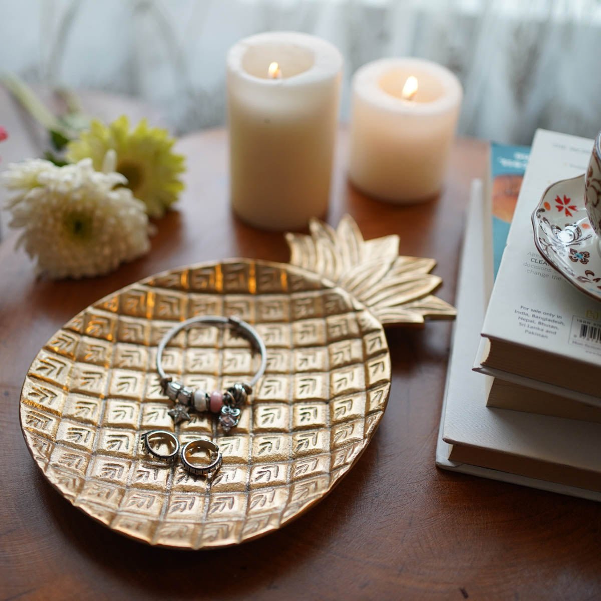 Metal decorative tray, Metal serving tray, Decorative metal platter, Gold